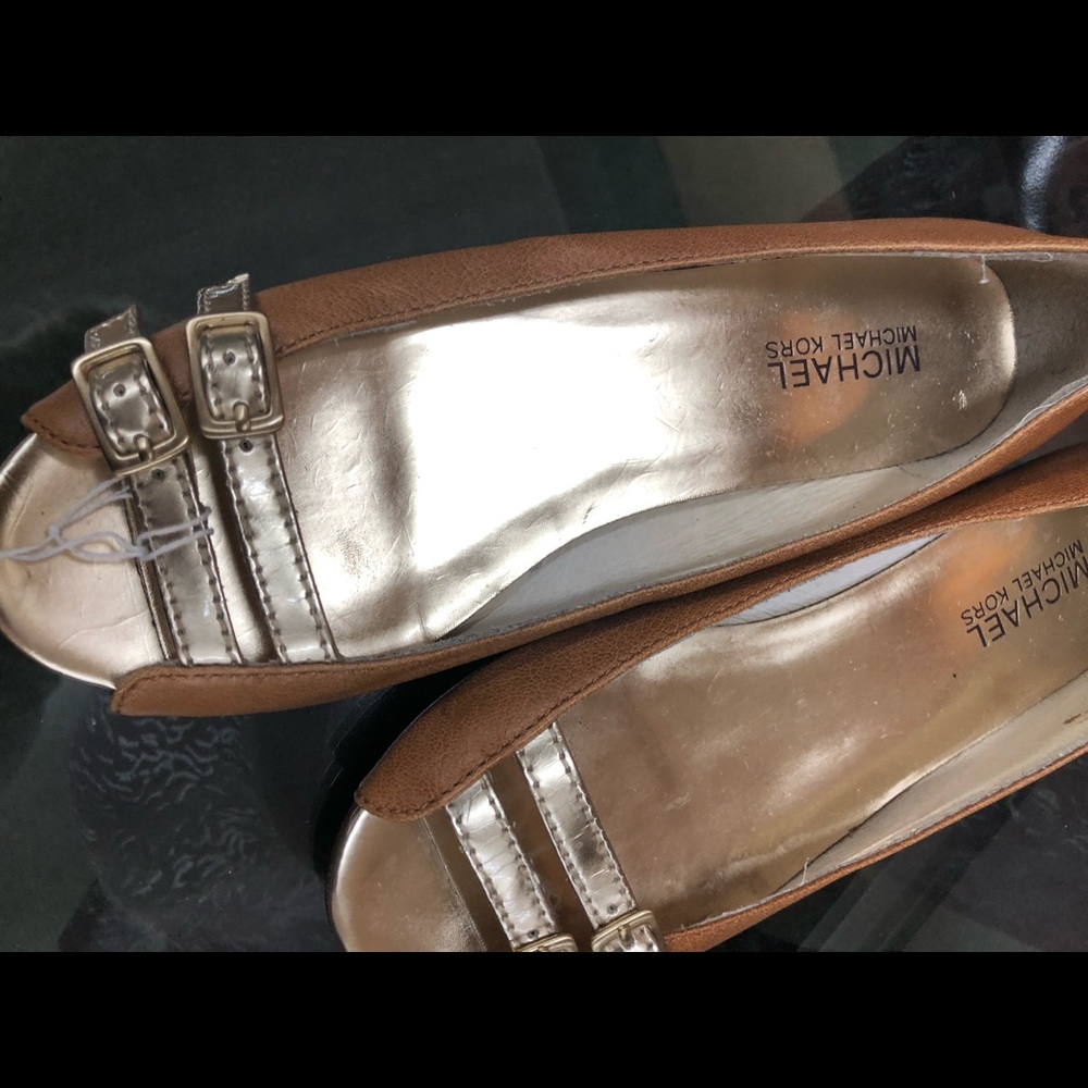Michael Kors summer leather flats